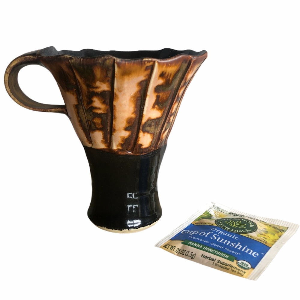 Vintage Handmade Pottery Mug - Picture 10 of 10
